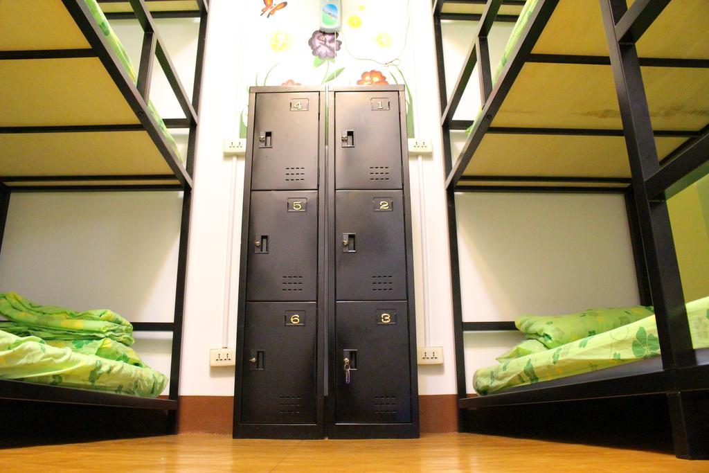 Big Bear Hostel Jiaxin Екстериор снимка